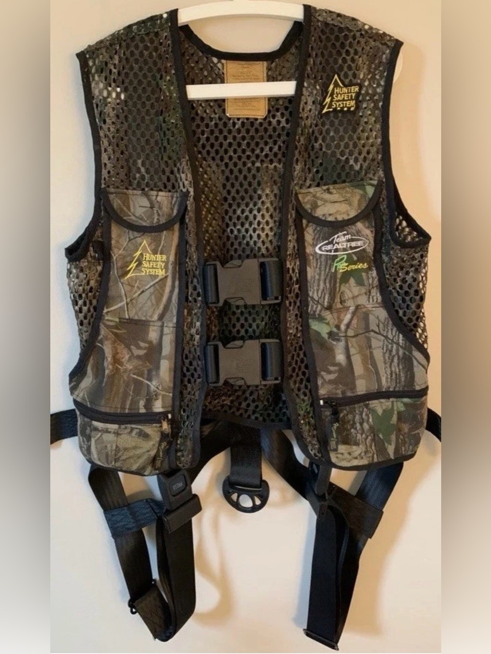 Realtree Tan and Brown Camo Hunting Gear Label